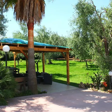 Garden Eco-holiday Aparthotel *